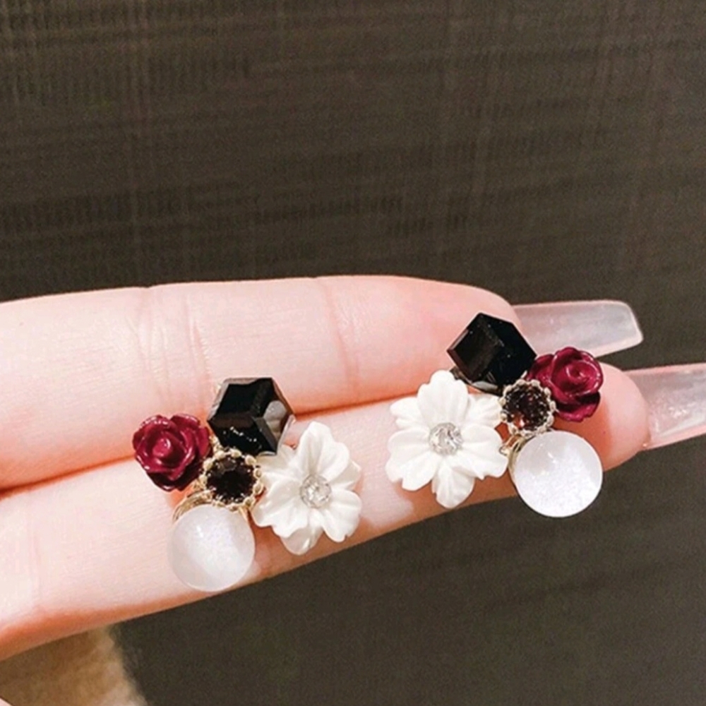 Crystal Rhinestone Cluster Stud Earrings New!